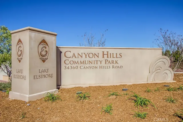 a view of a terrace with couches and city view