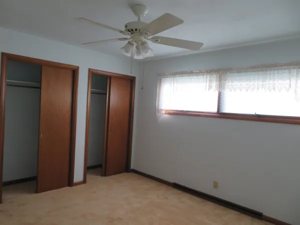 $194,900 | 1541 Lacresta Drive, Freeport, IL 61032