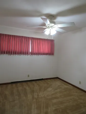 $194,900 | 1541 Lacresta Drive, Freeport, IL 61032