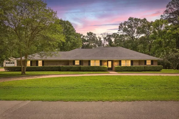 $475,000 | 9465 Peninsula Drive, Tyler, TX 75707