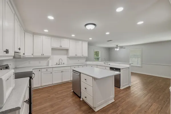 $475,000 | 9465 Peninsula Drive, Tyler, TX 75707