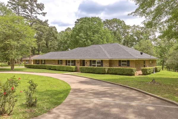 $475,000 | 9465 Peninsula Drive, Tyler, TX 75707