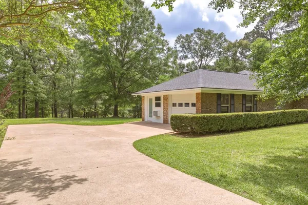 $475,000 | 9465 Peninsula Drive, Tyler, TX 75707