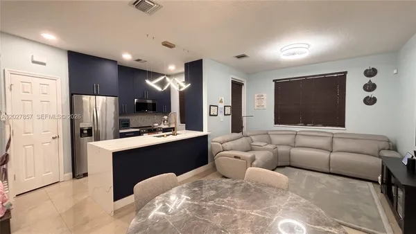 $2,500 | 1962 Southwest 60th Avenue, Pompano Beach, FL 33068