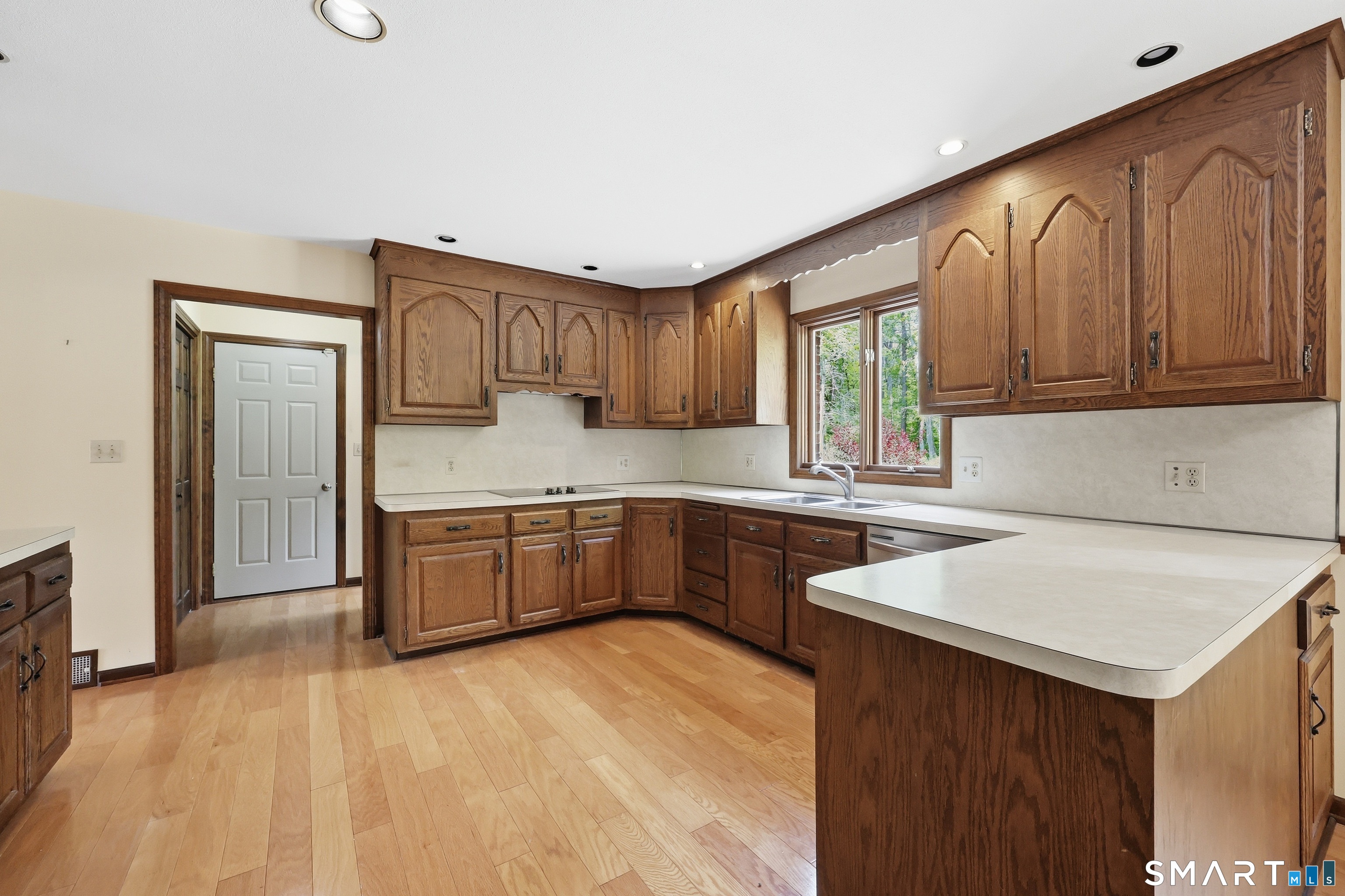 43 Windtree East Torrington, CT 06790 - Photo 10 of 38