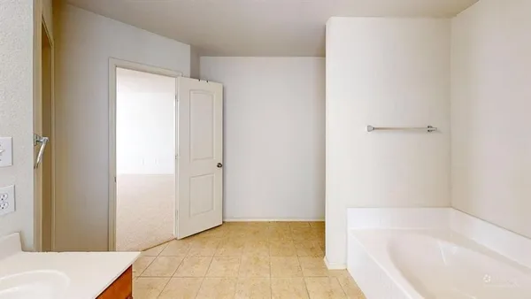 $2,850 | 8417 Star Thistle Drive, Fort Worth, TX 76179