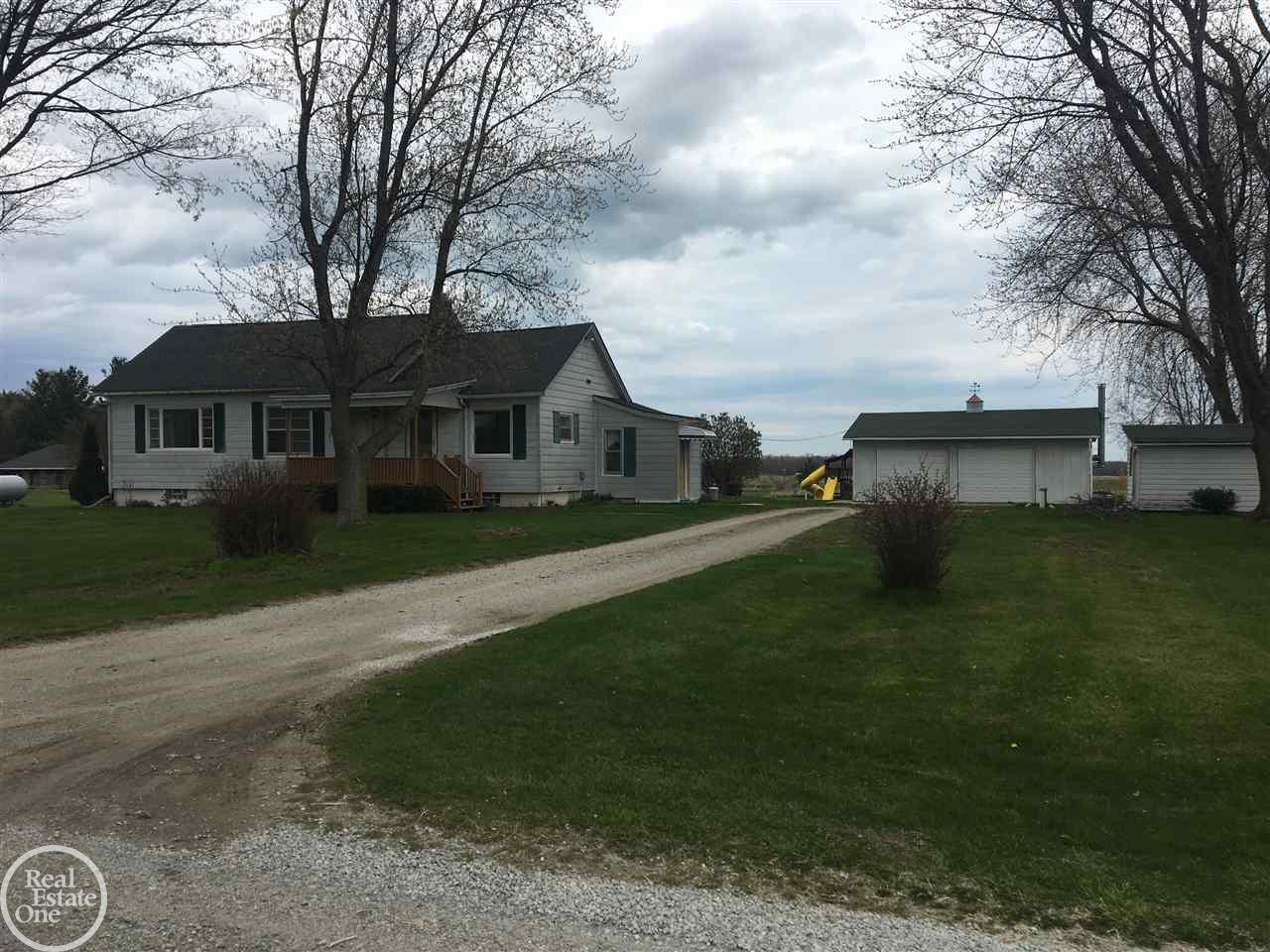 8346 Vincent Road Jeddo, MI 48032 - Photo 1 of 45