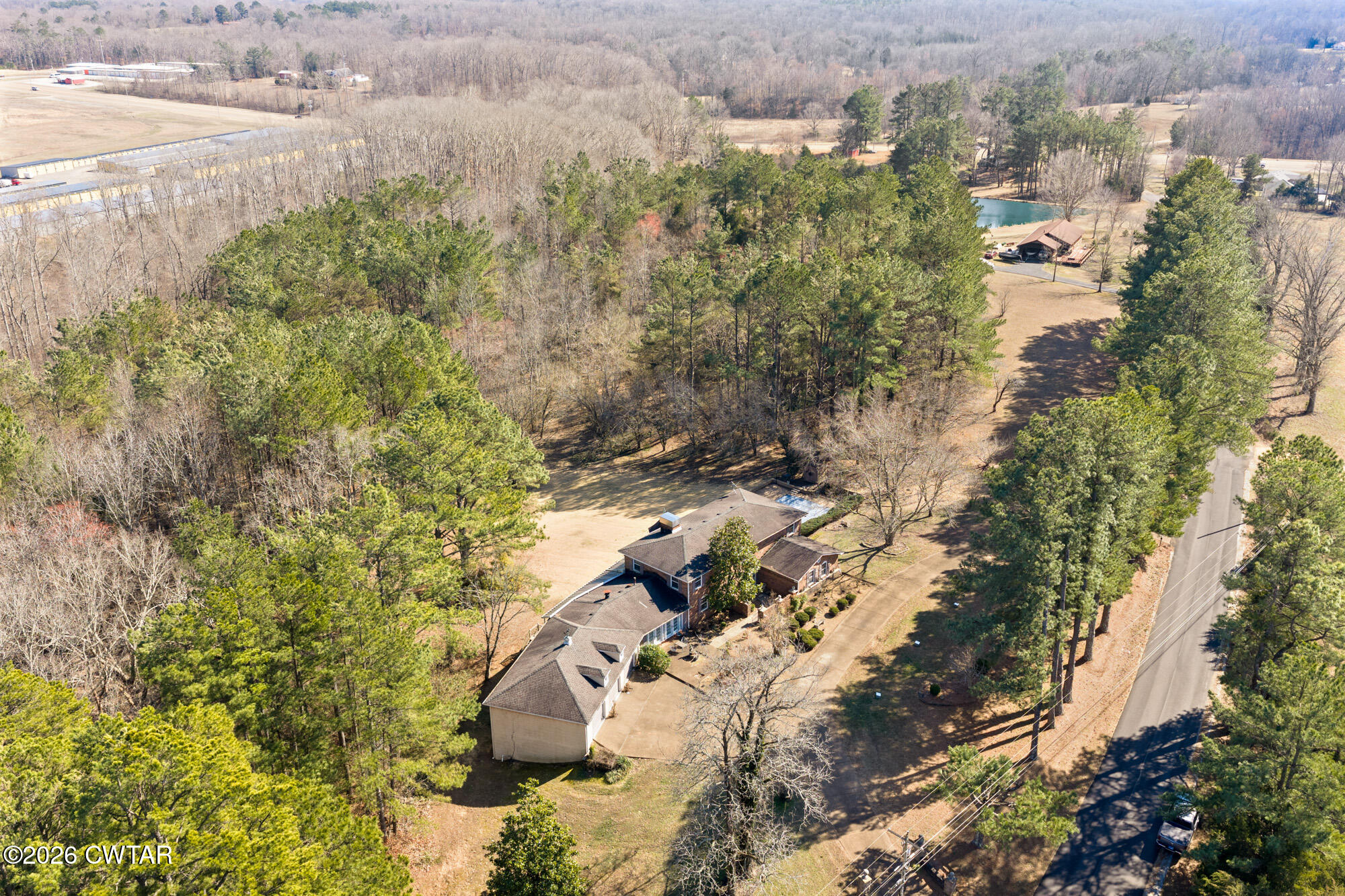 260 Myracle Town Road Parsons, TN 38363 - Photo 4 of 36