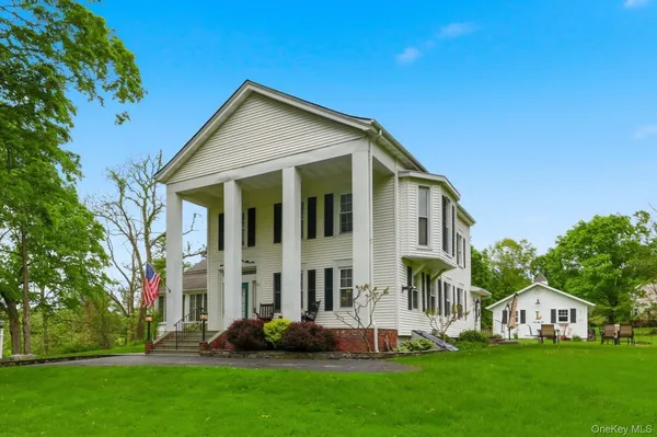 $839,000 | 6 Country Club Road, Hopewell Junction, NY 12533