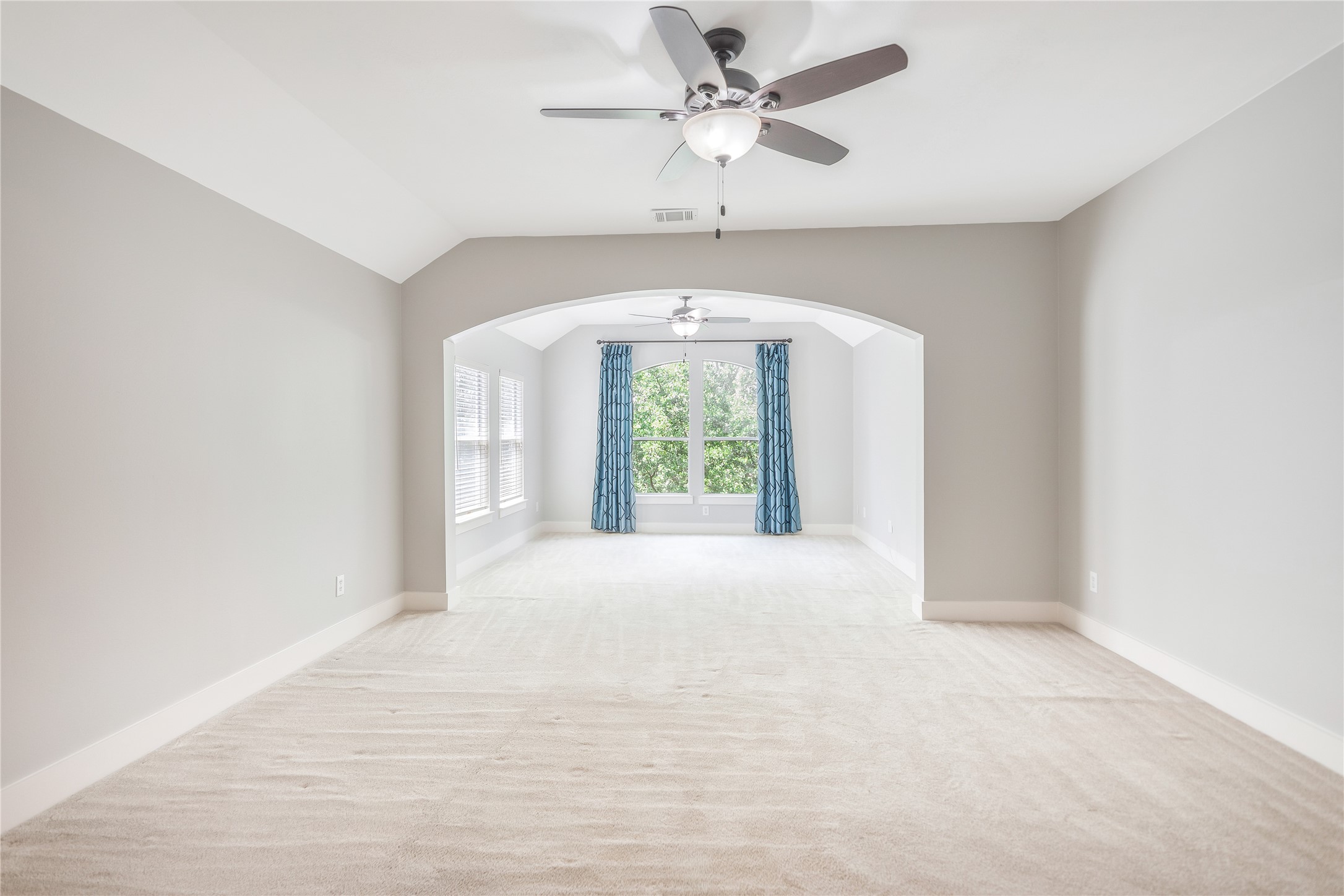 1207 Nagle Street Houston, TX 77003 - Photo 19 of 26 Spacious Primary Bedroom with separate flex area; notice no windows in the sleeping area, but lots of natural light in the flex area. Best of both worlds!