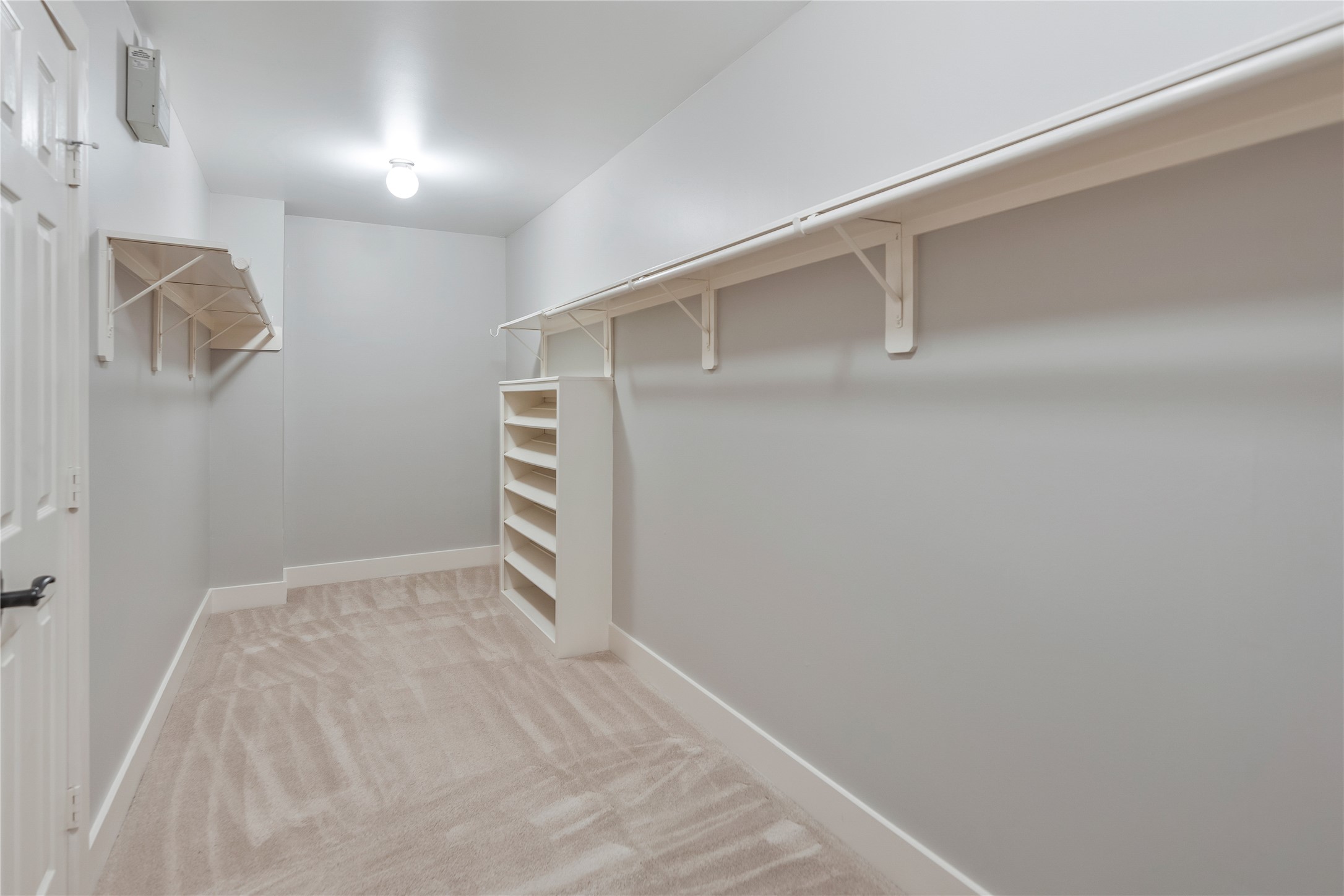 1207 Nagle Street Houston, TX 77003 - Photo 25 of 26 This spacious walk-in closet features ample shelving and hanging space.
