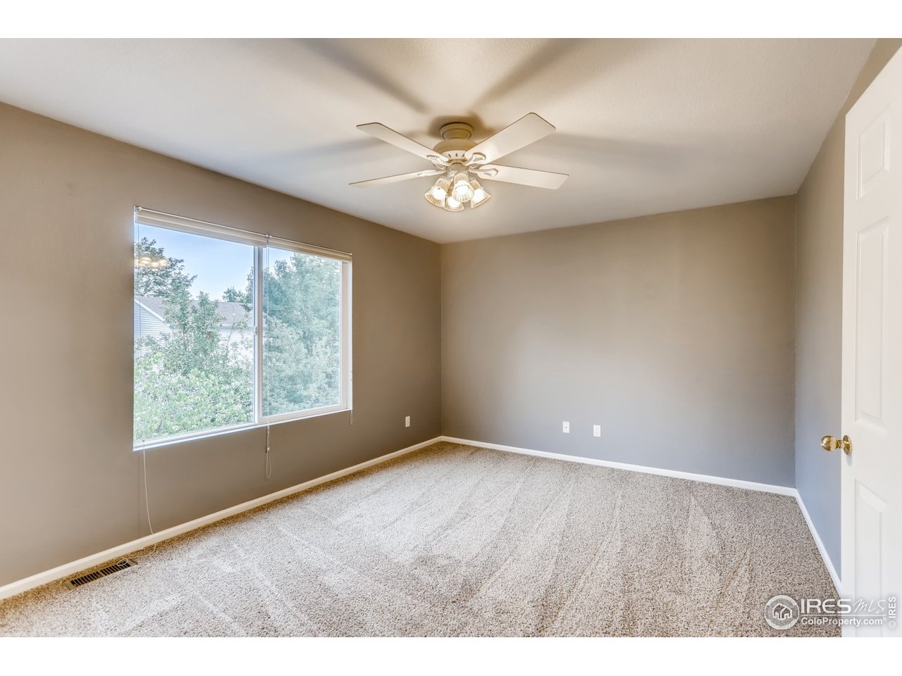 1362 Trail Ridge Road Longmont, CO 80504 - Photo 13 of 33