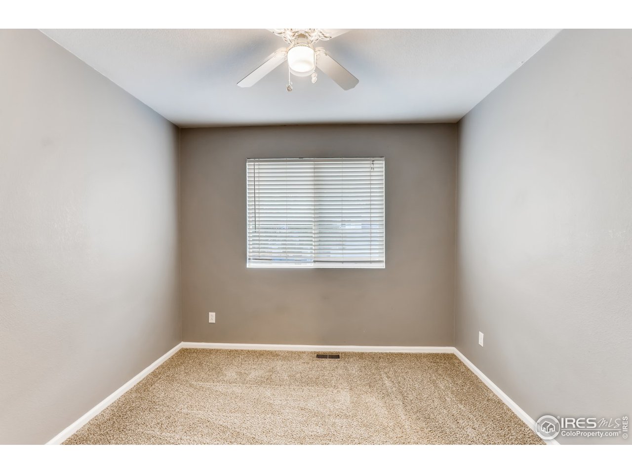 1362 Trail Ridge Road Longmont, CO 80504 - Photo 27 of 33