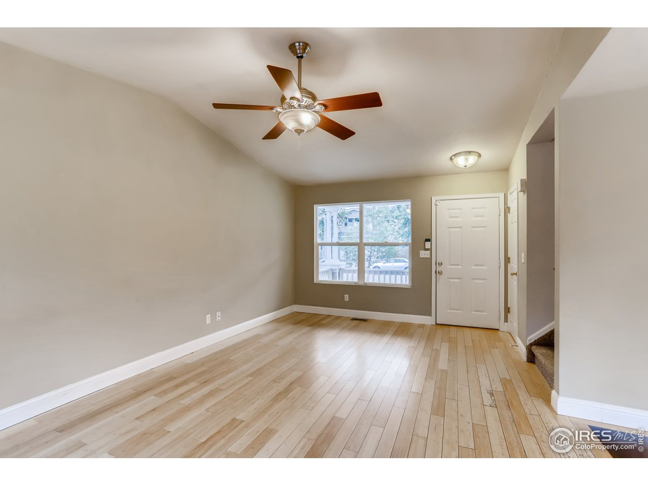 1362 Trail Ridge Road Longmont, CO 80504 - Photo 5 of 33