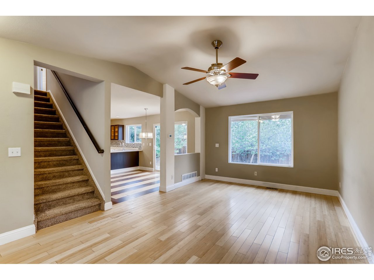 1362 Trail Ridge Road Longmont, CO 80504 - Photo 6 of 33
