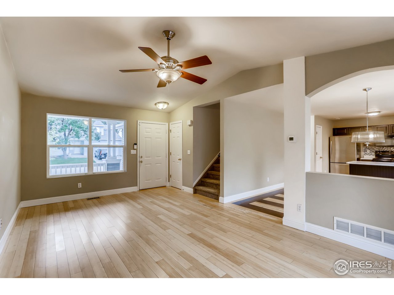 1362 Trail Ridge Road Longmont, CO 80504 - Photo 8 of 33