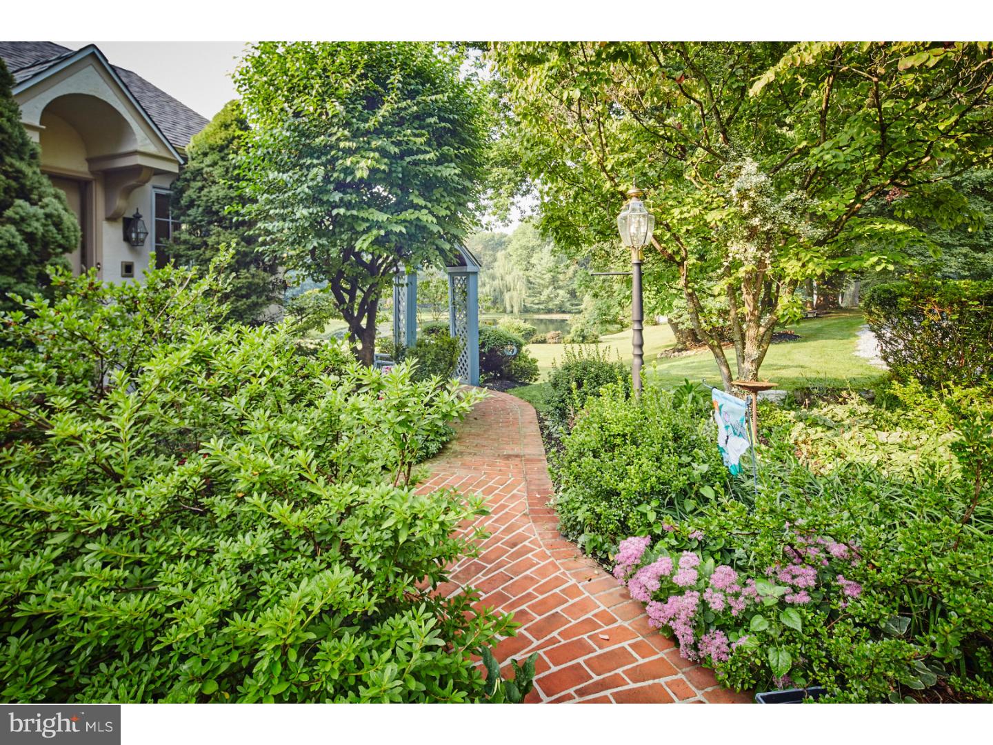 22 Bolingbroke Road West Chester, PA 19382 - Photo 4 of 25 Gallery Image 4