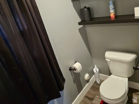 718 700 East Preston, ID 83263 - Photo 29 of 45 Common bath upstairs