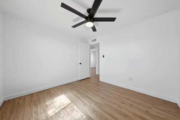 $2,500 | 3540 East Voltaire Avenue, Phoenix, AZ 85032