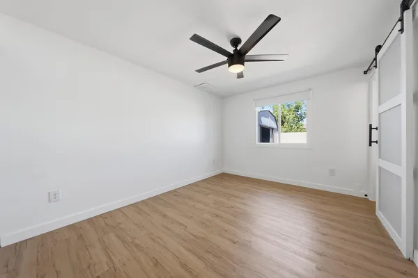 $2,500 | 3540 East Voltaire Avenue, Phoenix, AZ 85032