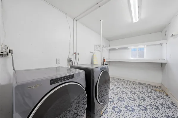 $2,500 | 3540 East Voltaire Avenue, Phoenix, AZ 85032