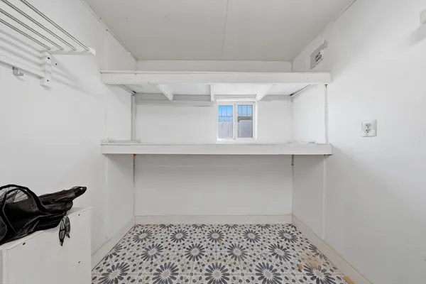 $2,500 | 3540 East Voltaire Avenue, Phoenix, AZ 85032