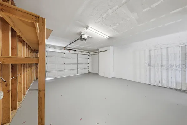 $2,500 | 3540 East Voltaire Avenue, Phoenix, AZ 85032