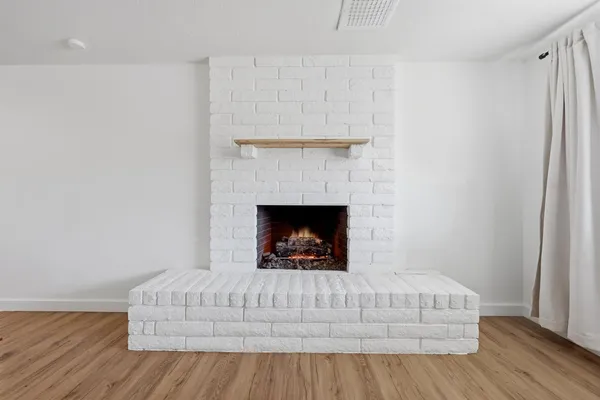 $2,500 | 3540 East Voltaire Avenue, Phoenix, AZ 85032