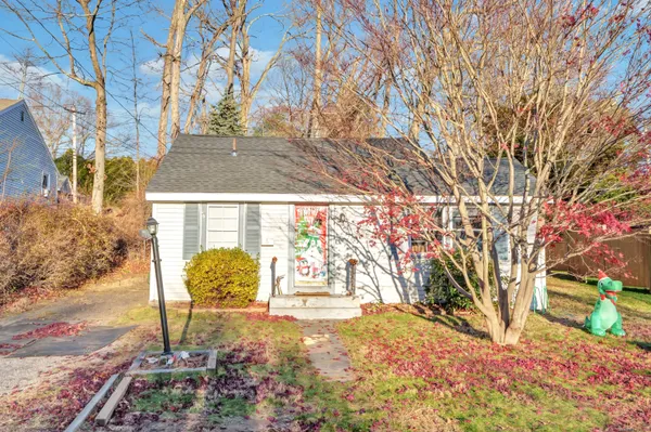 $211,500 | 12 Hale Road, East Hampton, CT 06424
