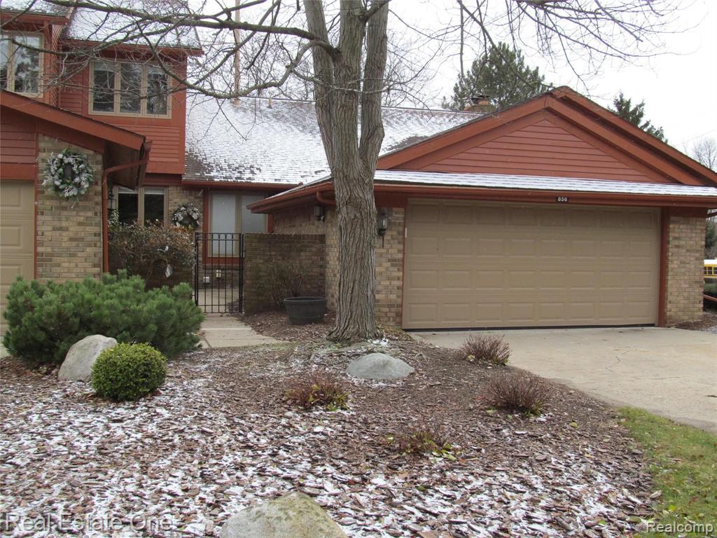 856 Green View Court, Unit 1 Rochester, MI 48307 - Photo 1 of 38