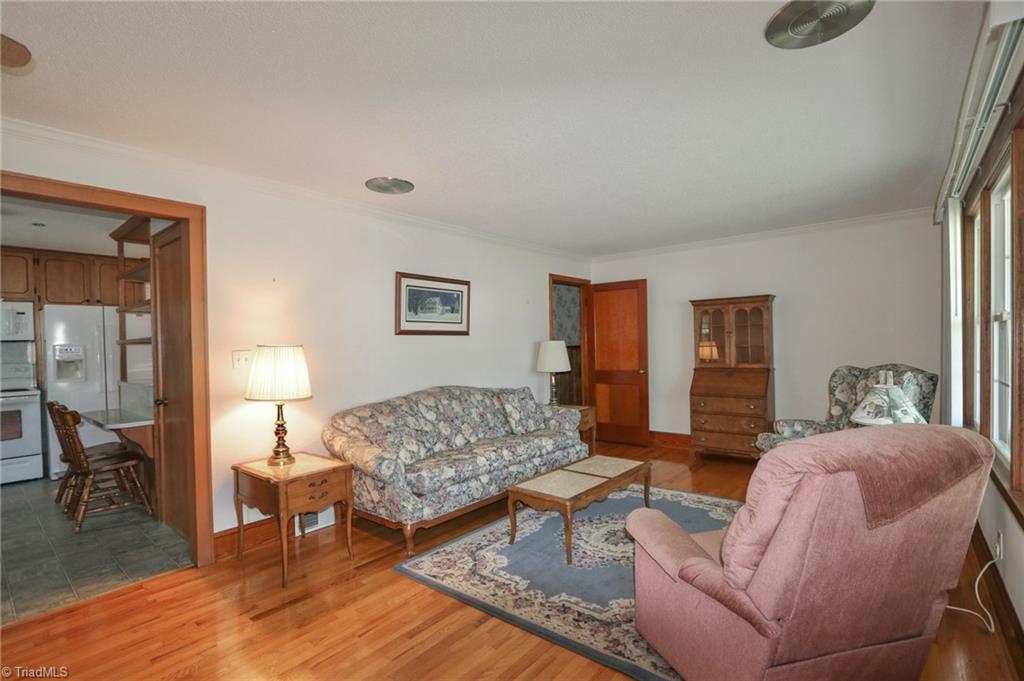 142 Hudson Street Elkin, NC 28621 - Photo 21 of 47 Gallery Image 21