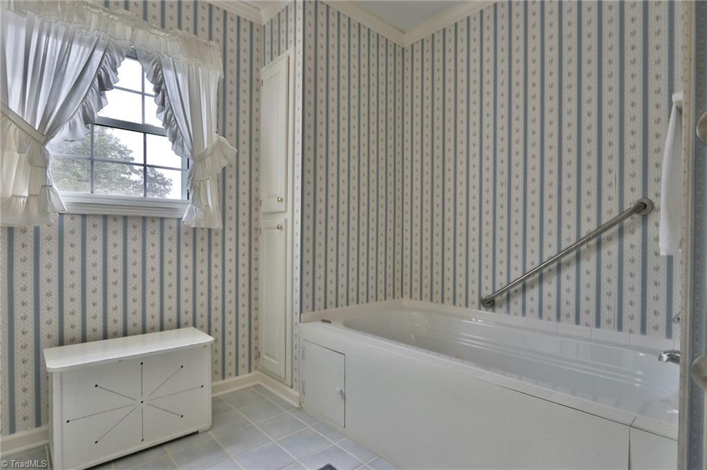 142 Hudson Street Elkin, NC 28621 - Photo 28 of 47 Gallery Image 28