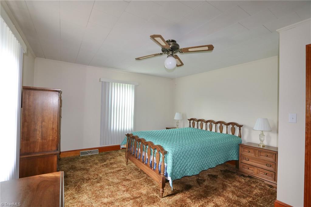 142 Hudson Street Elkin, NC 28621 - Photo 31 of 47 Gallery Image 31