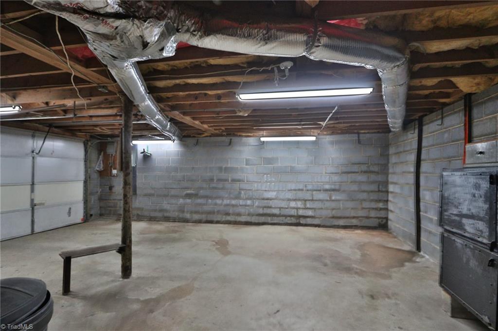 142 Hudson Street Elkin, NC 28621 - Photo 33 of 47 Gallery Image 33