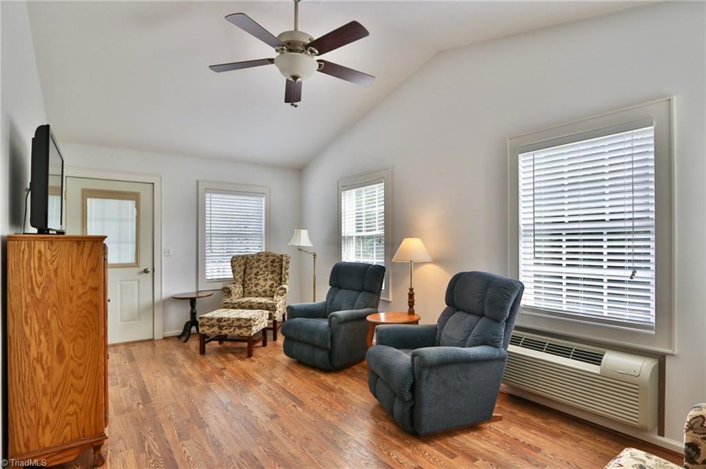 142 Hudson Street Elkin, NC 28621 - Photo 5 of 47 Gallery Image 5