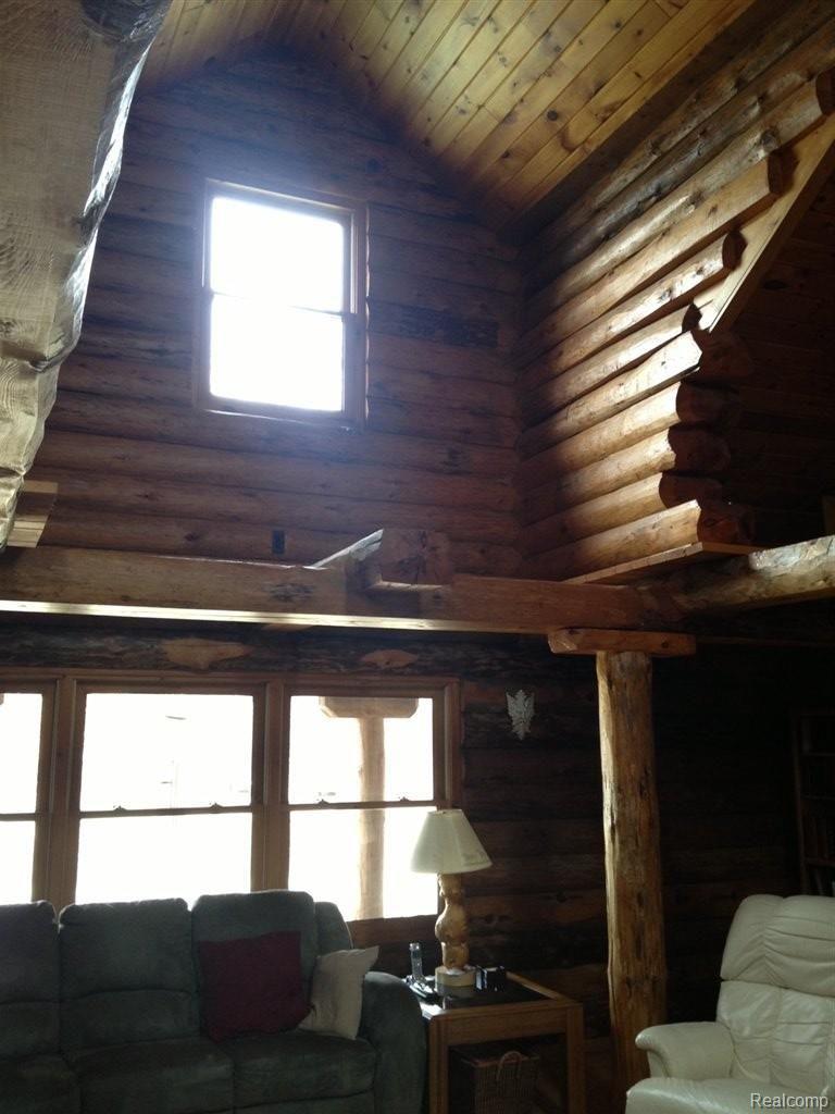 10100 Cook Road Hartland, MI 48353 - Photo 12 of 21 Living Room w/ Skylight