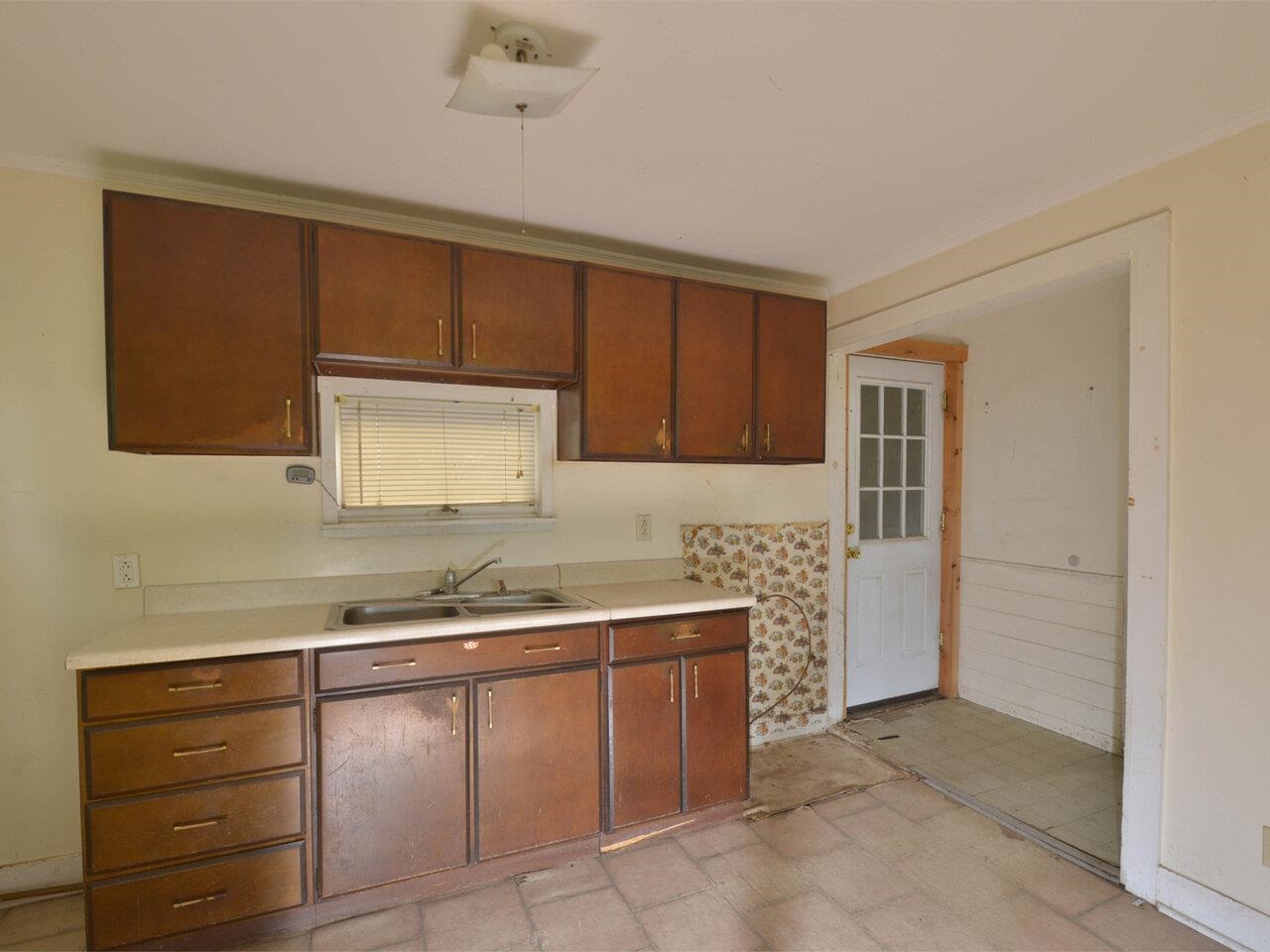 2957 Carter Hill Road Highgate, VT 05488 - Photo 8 of 34