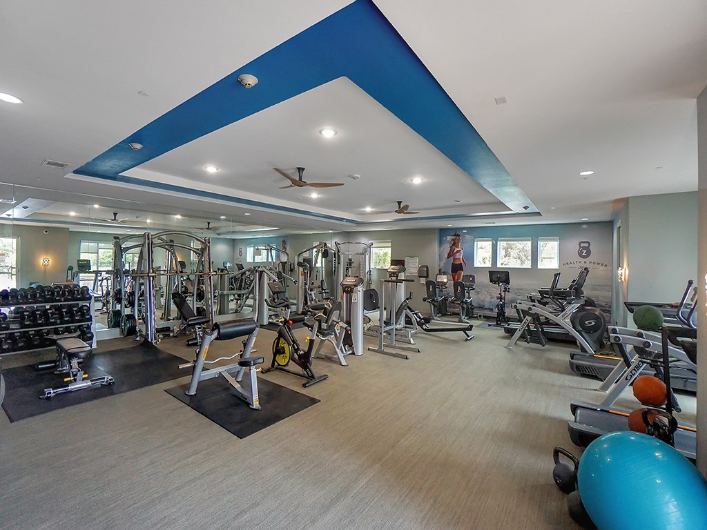 1900 Barton Springs Road, Unit 4013A Austin, TX 78704 - Photo 15 of 31 a view of a room with gym equipment