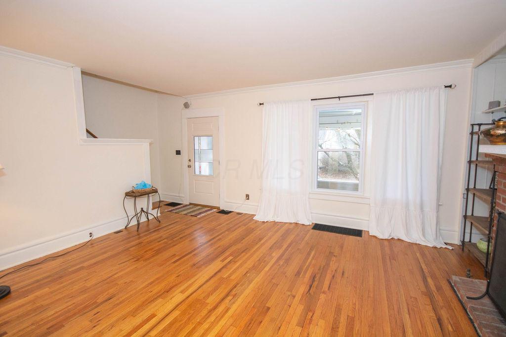110 Tibet Road Columbus, OH 43202 - Photo 7 of 35