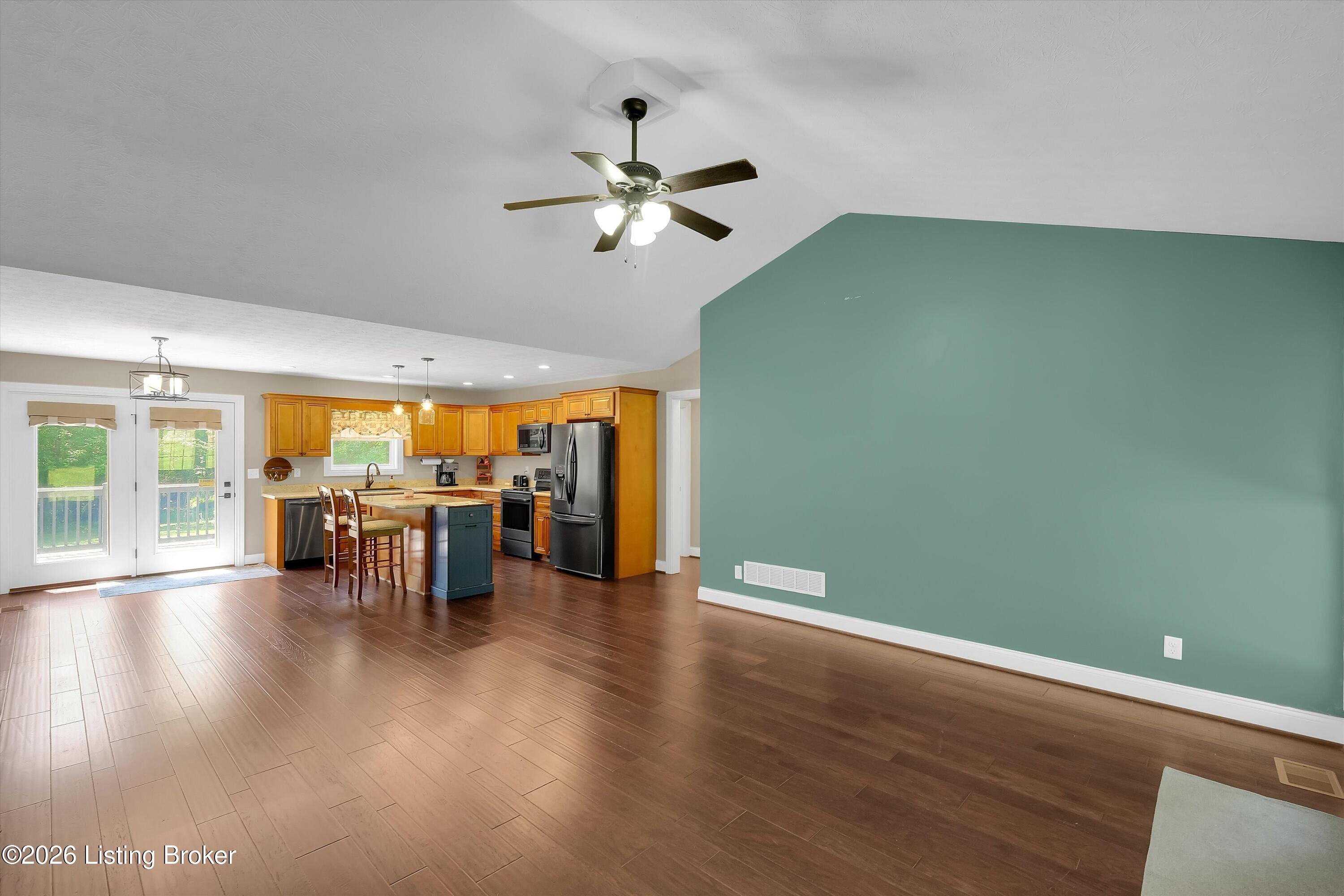 7840 Whipperwill Road Louisville, KY 40214 - Photo 11 of 52 11-7840 Whipperwill Rd