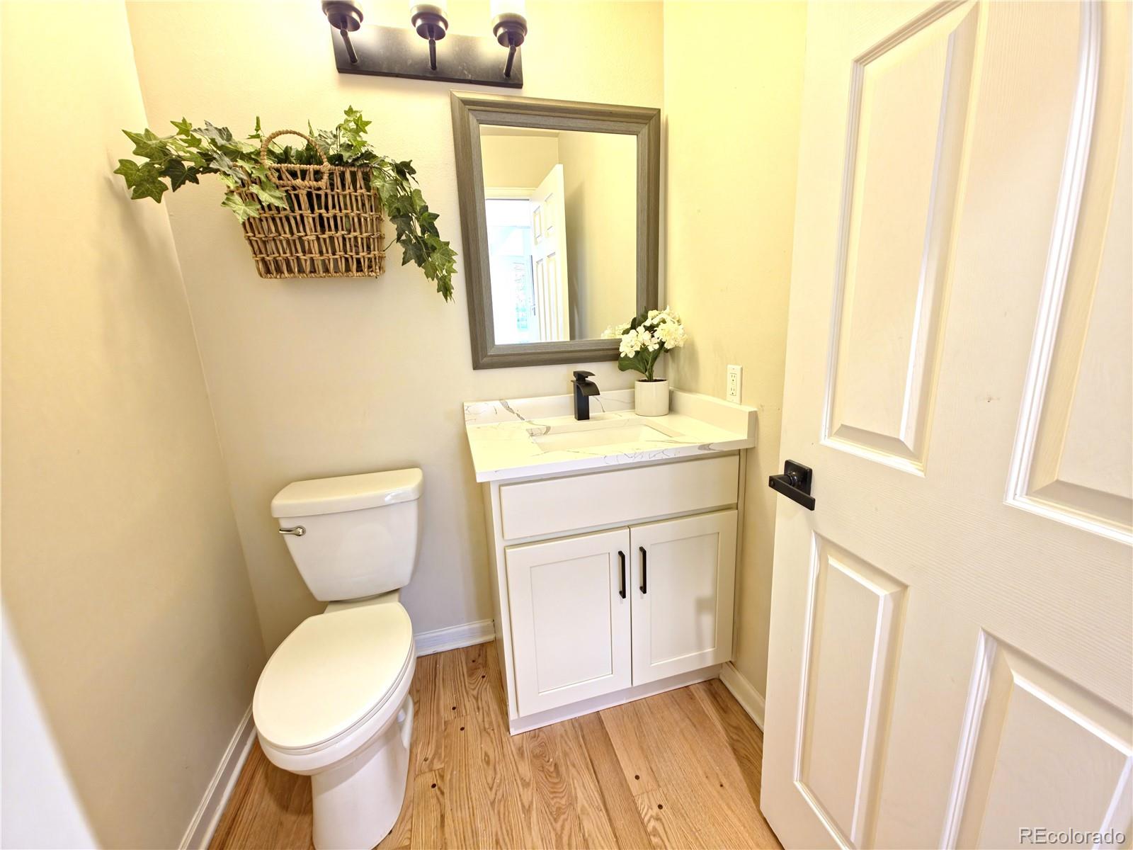 2105 Weatherstone Circle Highlands Ranch, CO 80126 - Photo 11 of 30