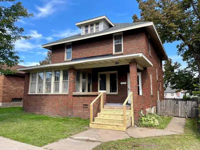 $179,000 | 126 2nd Street Southwest, Chisholm, MN 55719