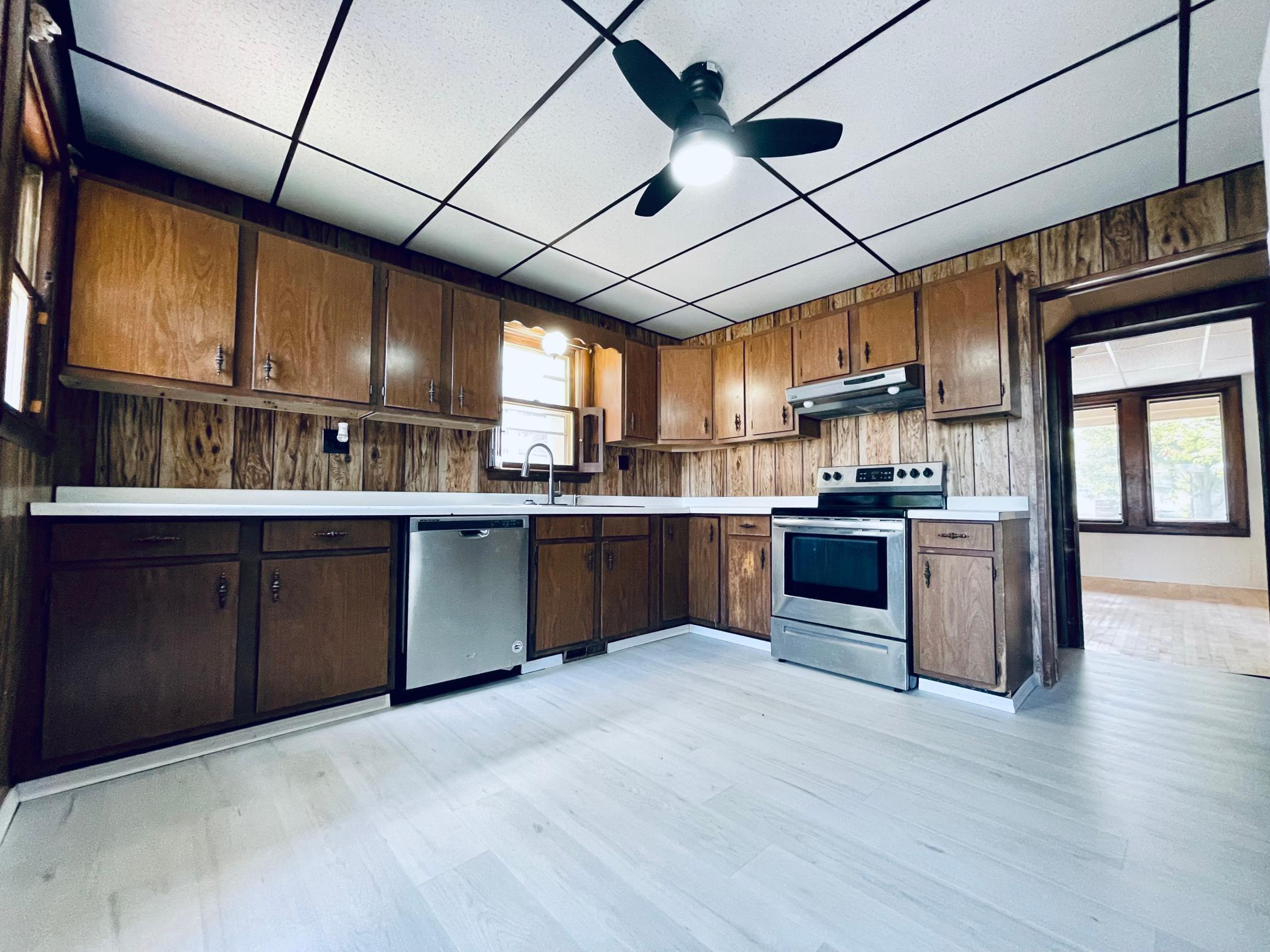 126 2nd Street Southwest Chisholm, MN 55719 - Photo 17 of 42