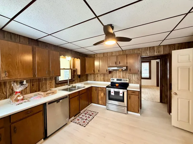 $162,500 | 126 2nd Street Southwest, Chisholm, MN 55719