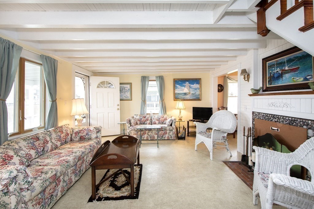 107 Glades Road Scituate, MA 02066 - Photo 17 of 34 Gallery Image 17