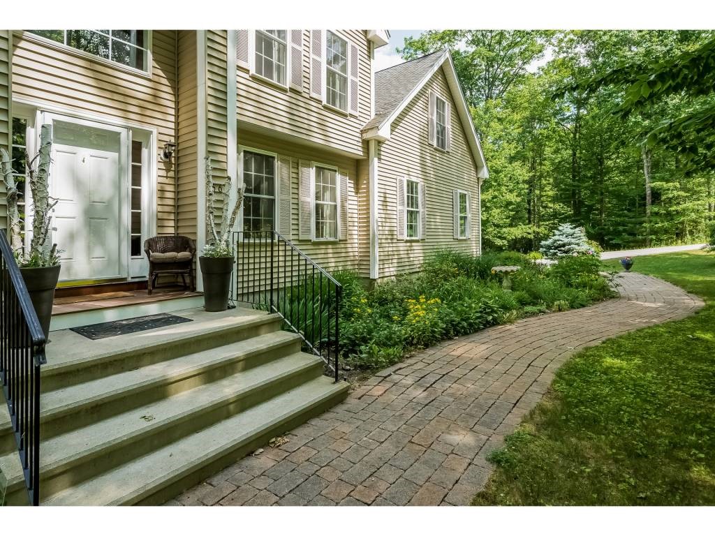 56 Birchdale Road Concord, NH 03301 - Photo 3 of 36