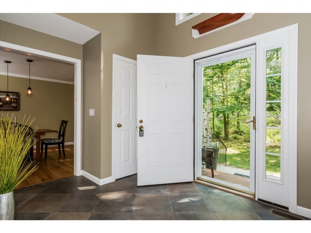 56 Birchdale Road Concord, NH 03301 - Photo 4 of 36