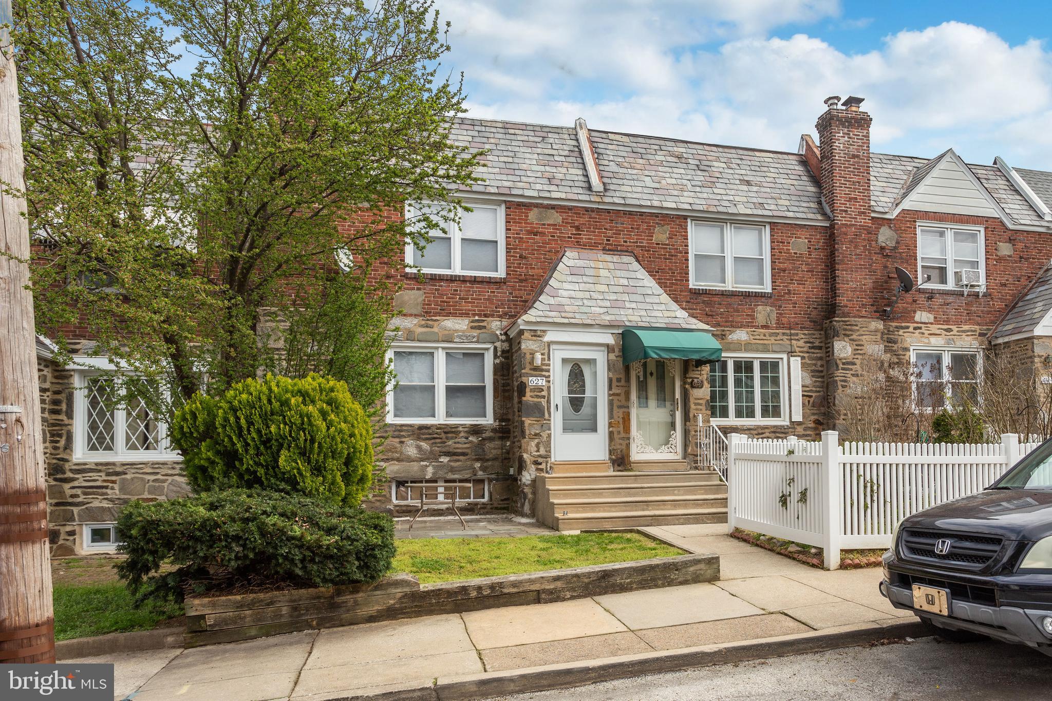 627 Andover Road Upper Darby, PA 19082 - Photo 1 of 32