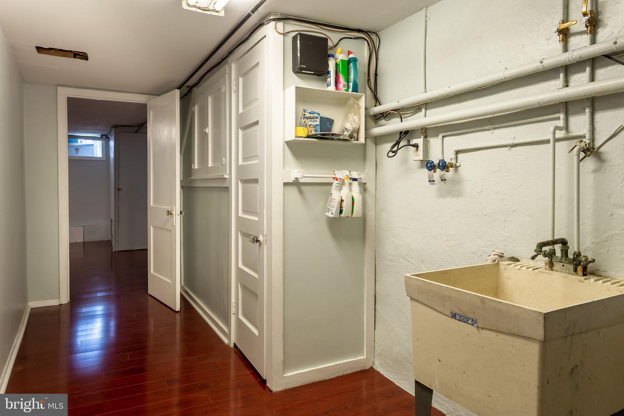 627 Andover Road Upper Darby, PA 19082 - Photo 29 of 32 Laundry Area