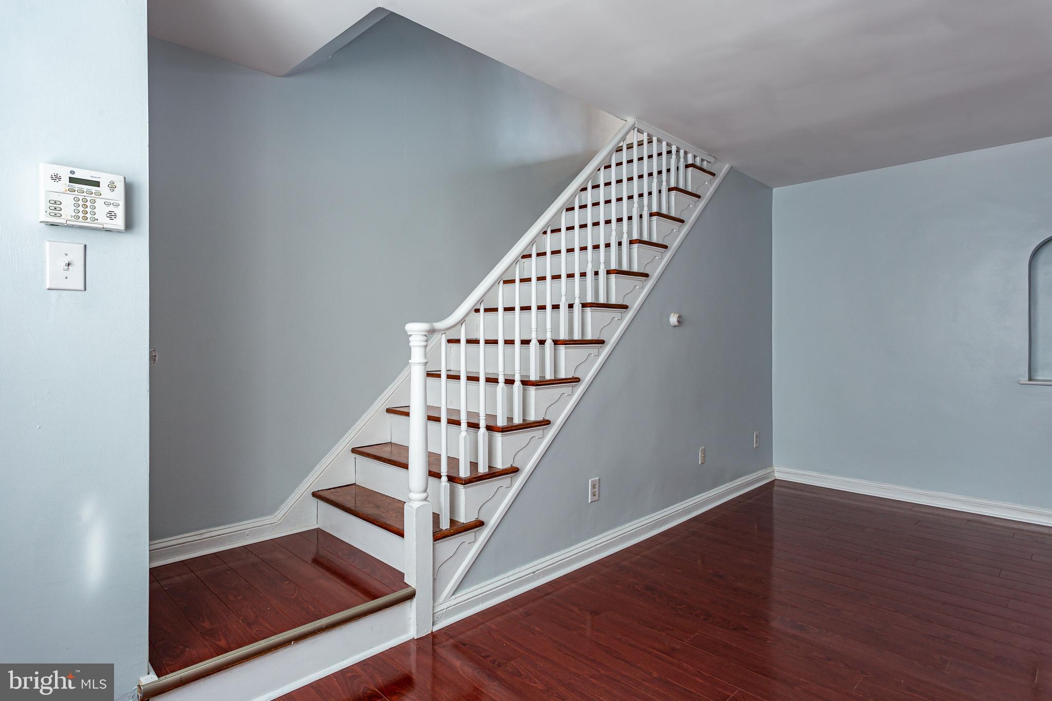 627 Andover Road Upper Darby, PA 19082 - Photo 8 of 32